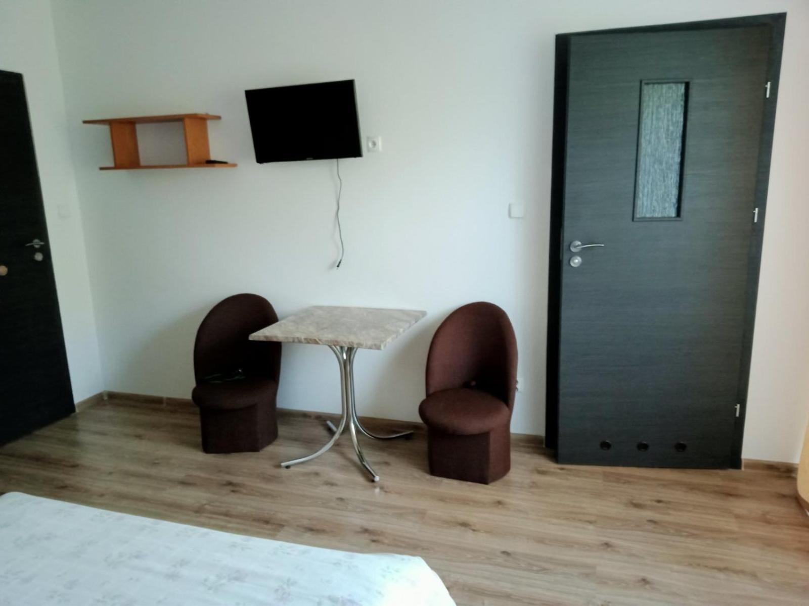 Apartamento Pokoje U Nadii Karwienskie Bloto Drugie Habitación foto